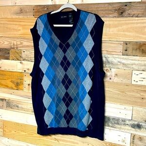 Axcess size XL navy color v-neck argyle super soft sweater vest 100% cotton